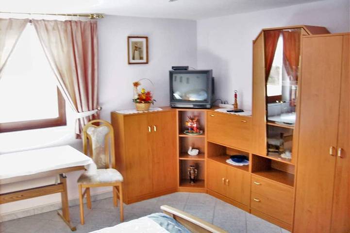 Ferienwohnung für 3 Personen, mit Terrasse und Garten sowie Pool in Rabenau - 3