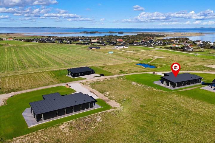 Ferienhaus für 10 Personen, mit Whirlpool und Terrasse sowie Sauna und Seeblick