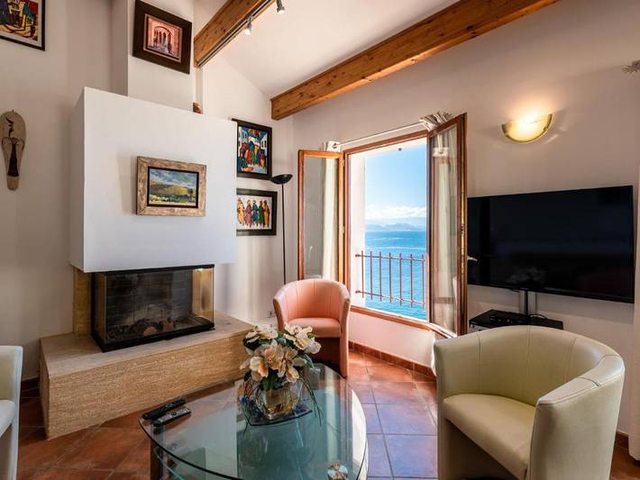 Location de vacances pour 6 personnes, avec piscine et terrasse, animaux acceptés à Canari - 4