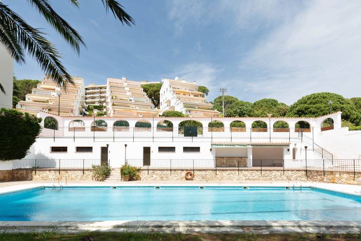 Appartement entier, Appartement 'S'agaro' avec piscine partagée, Wi-Fi et climatisation in Sant Feliu de Guíxols, Costa Brava