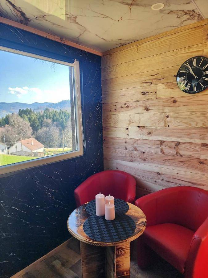 Gîte pour 2 personnes, avec vue et balcon à Le Thillot - 3
