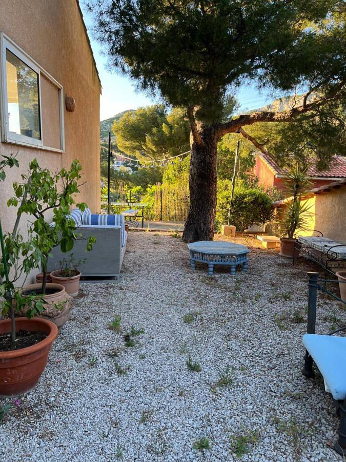 Chambre d’hôte pour 2 personnes, avec piscine ainsi que jardin et vue dans Parc national des Calanques - 3