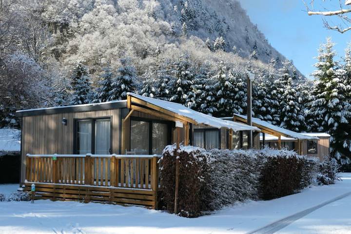 Caravane pour 2 personnes, avec Balcon/Terrasse ainsi que Terrasse et Jardin
