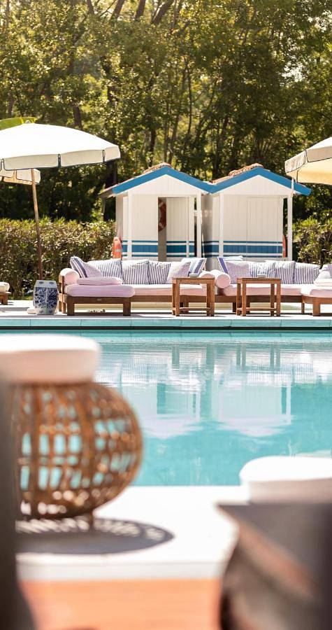 Apartamento para 2 personas, con jardín además de piscina y jacuzzi en Forte dei Marmi