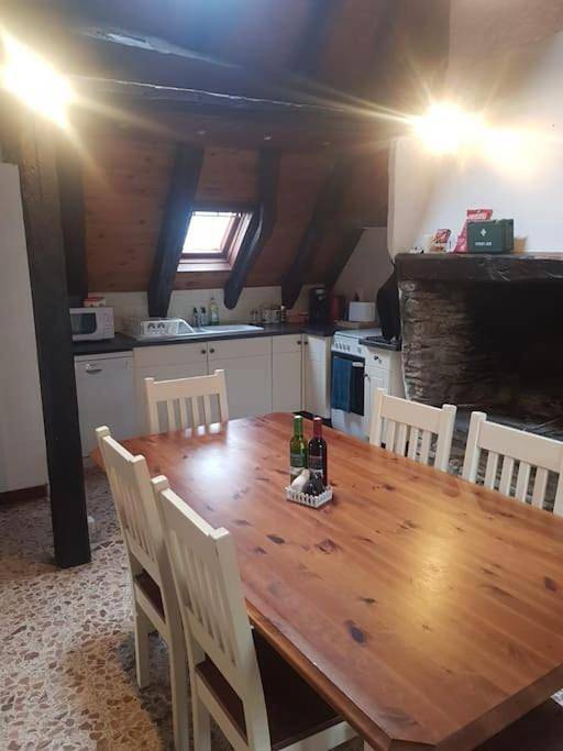 Gîte pour 6 personnes, avec balcon ainsi que vue et jardin à Boutx - 4
