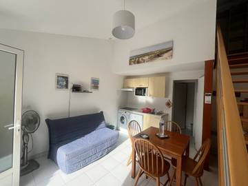 Gîte pour 4 personnes, avec terrasse et piscine dans Port d'Hourtin