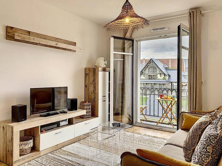 Gîte pour 4 personnes, avec terrasse dans Office De Tourisme De Deauville