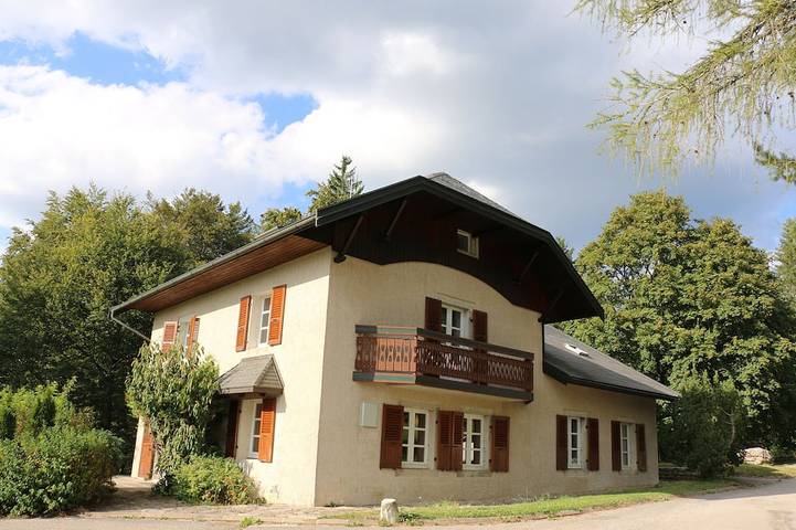 Location de vacances pour 15 personnes, avec Terrasse et Jardin à Morbier