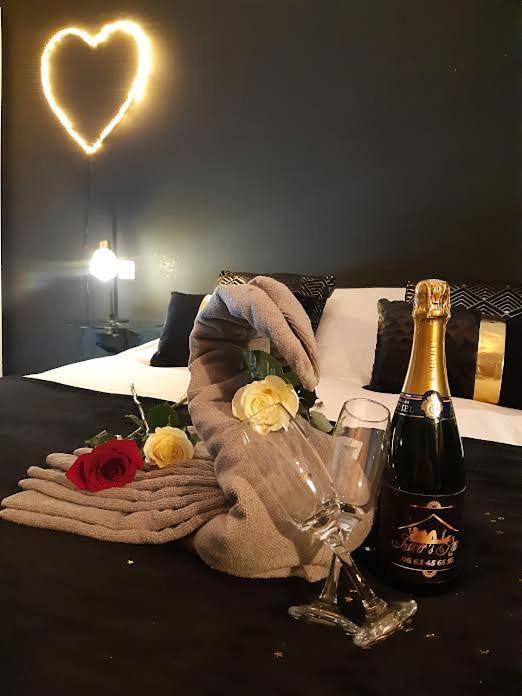 Lover'S Room Or in Verton, Région de Montreuil