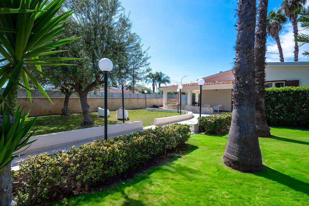 Splendida Villa Carmela a 800 mt. dal mare dell' Arenella con Wi.Fi. in Siracusa, Siracusa e dintorni
