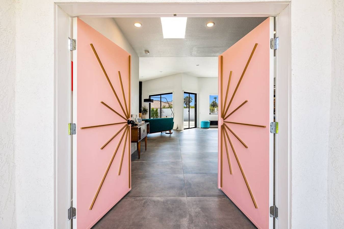 The Lighthouse- Monthly 4 bd 4 bth Pool   Spa in Palm Springs, Coachella Valley