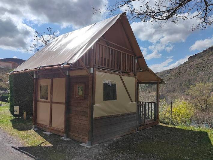 Tente pour 4 personnes, avec bassin pour enfant dans l' Aveyron - 4