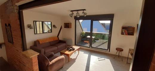 Gîte pour 3 personnes, avec terrasse et vue à Houssen