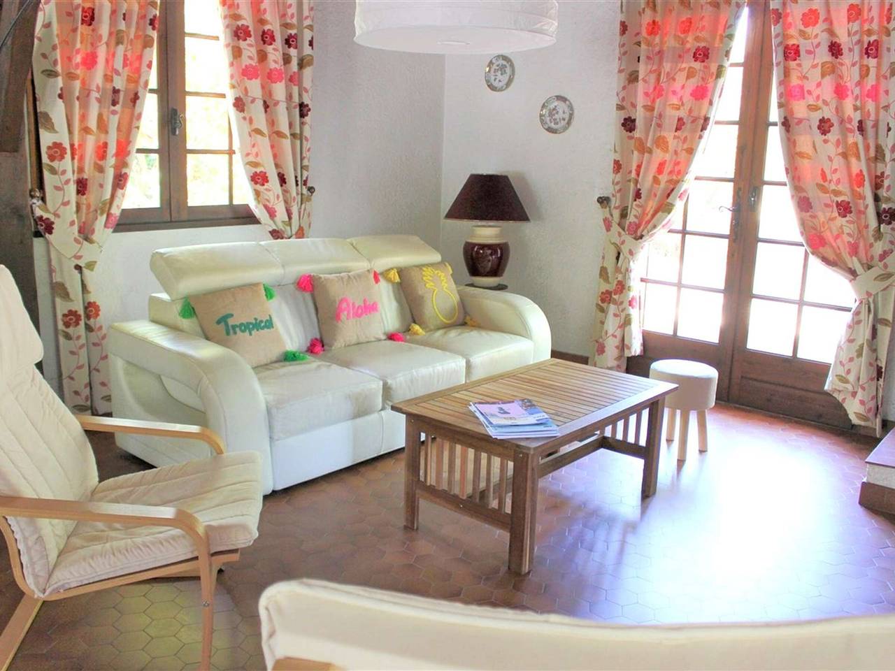 Villa landaise avec jardin proche plages et commerces, 3 chambres, terrasse couverte et barbecue in Petit Piquey, Lège-Cap-Ferret