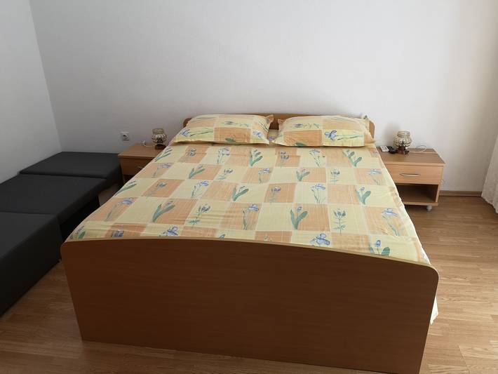 Ferienwohnung für 2 Personen, mit Balkon/Terrasse in Baska Voda