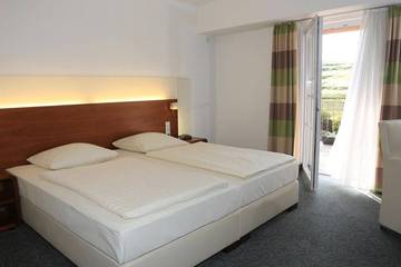 Ferienhaus für 2 Personen, mit Sauna und Garten im Pfälzer Wald