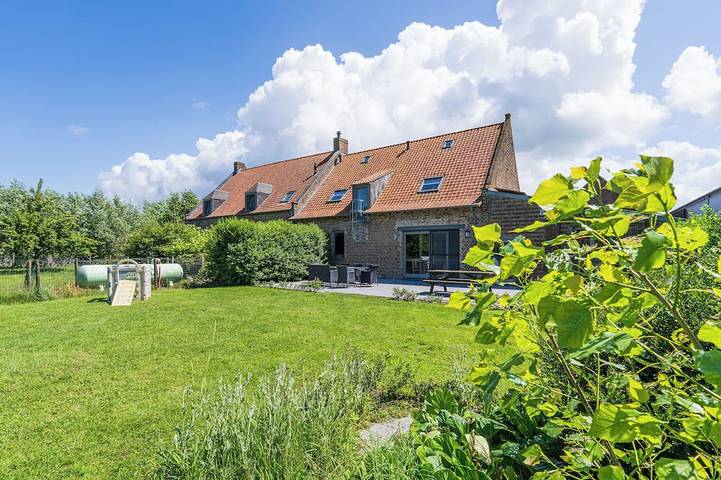 Location de vacances pour 16 personnes, avec jardin et terrasse dans Leffinge