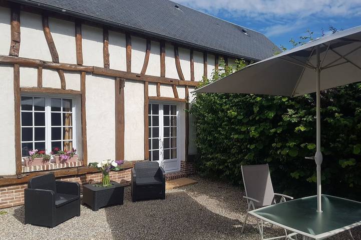 Gîte pour 4 personnes, avec Jacuzzi ainsi que Terrasse et Jardin à Crécy-en-Ponthieu