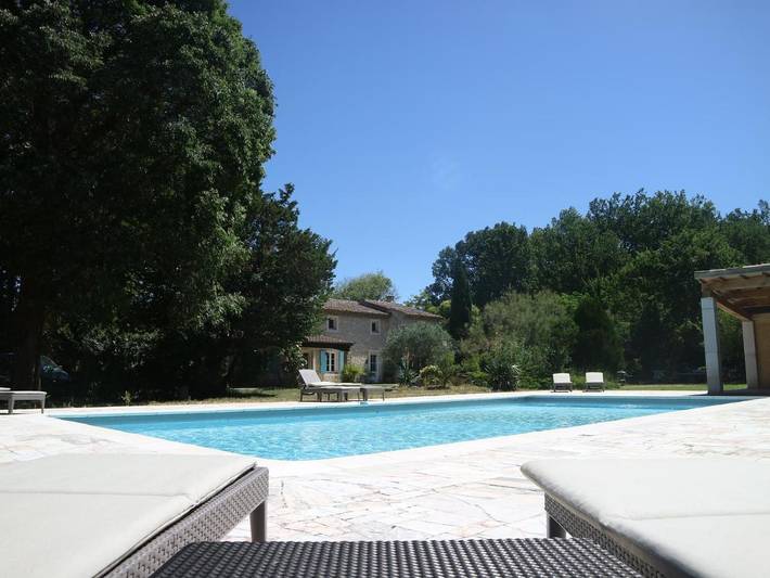 Chambre d’hôte pour 4 personnes, avec vue et piscine ainsi que jardin et terrasse à Eygalières - 2