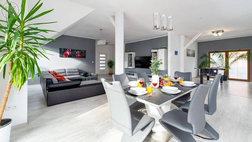 Apartament wakacyjny dla 8 osób, z ogród w Jelenia Góra