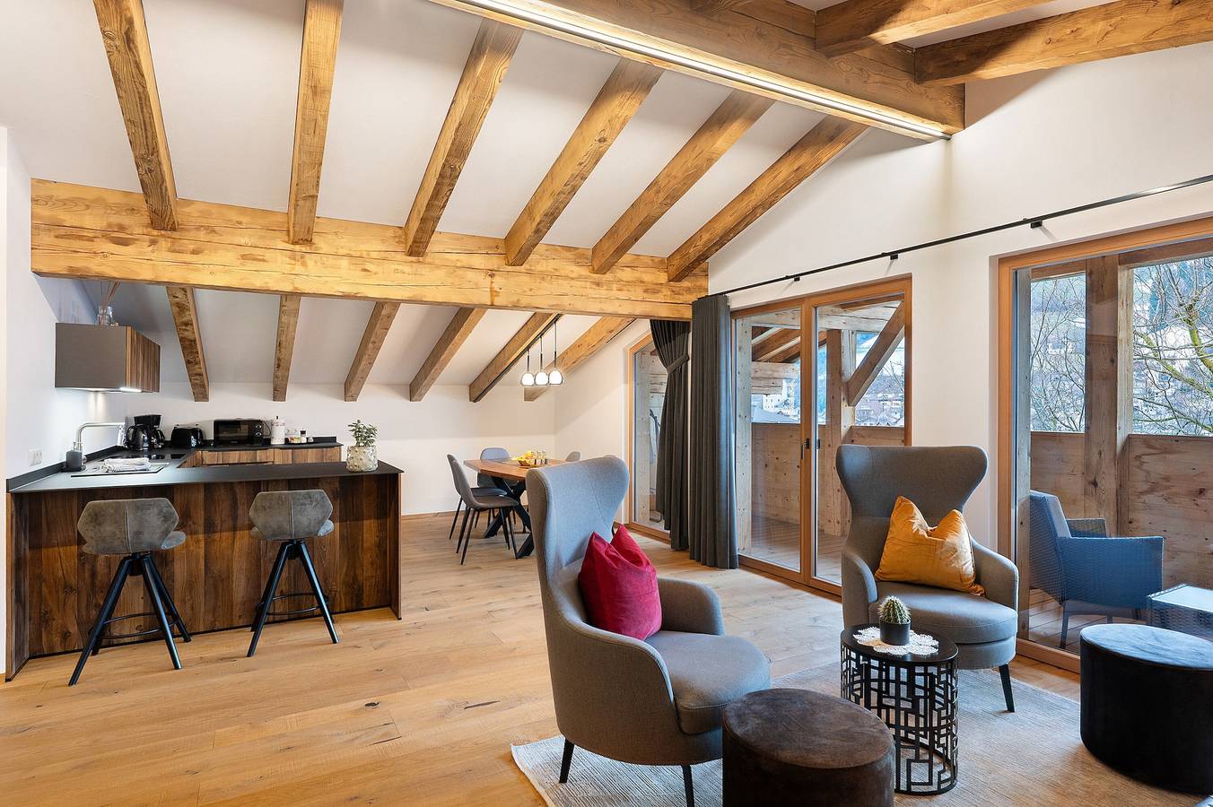 Entire apartment, Apartment 'Alpin Chalet Samer Fürstenblick' with Mountain View, Terrace and Wi-Fi in Sarnthein, Sarnvalley