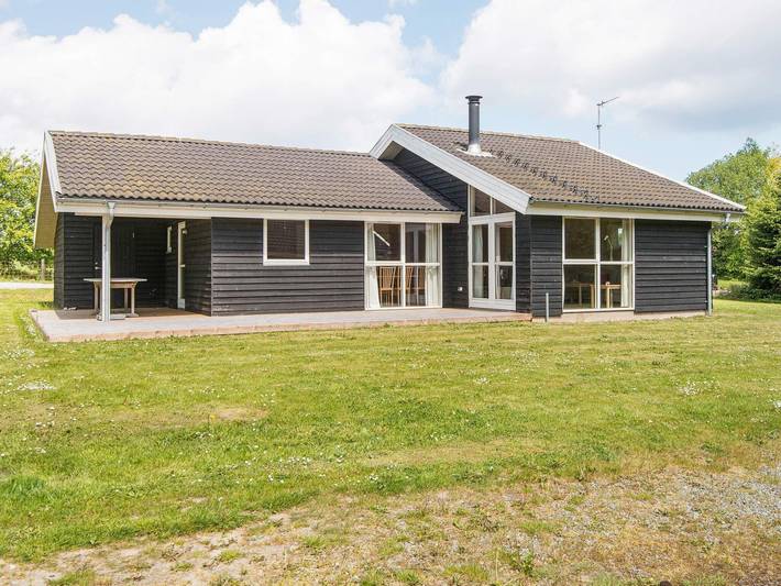 Ferienhaus für 8 Personen, mit Terrasse und Whirlpool sowie Garten und Sauna, kinderfreundlich in Mommark - 2