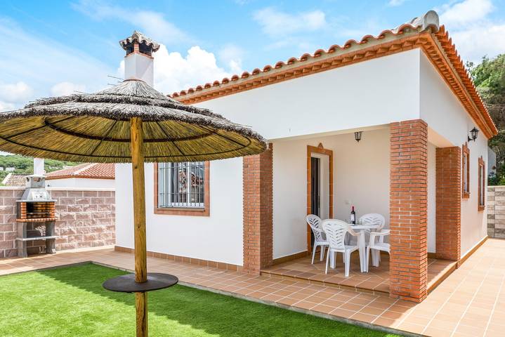 Casa Torre de Meca 3 avec piscine partagée, terrasse et jardin in Los Caños de Meca, Barbate