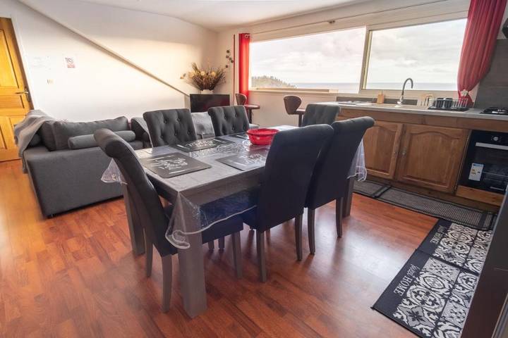 Gîte pour 5 personnes, avec bassin pour enfant et piscine ainsi que vue et jardin à Petite-Île - 2