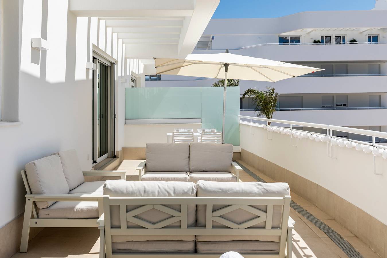 Appartement entier, Appartement 'Horus 051' avec vue sur mer, Wi-Fi et climatisation in Torre del Mar, Costa del Sol