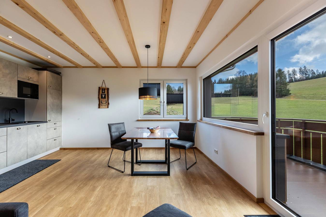 Ganze Wohnung, Ferienwohnung 'Bergpanorama' mit Bergblick, Gemeinschaftsterrasse und Wlan in Triberg, Südschwarzwald