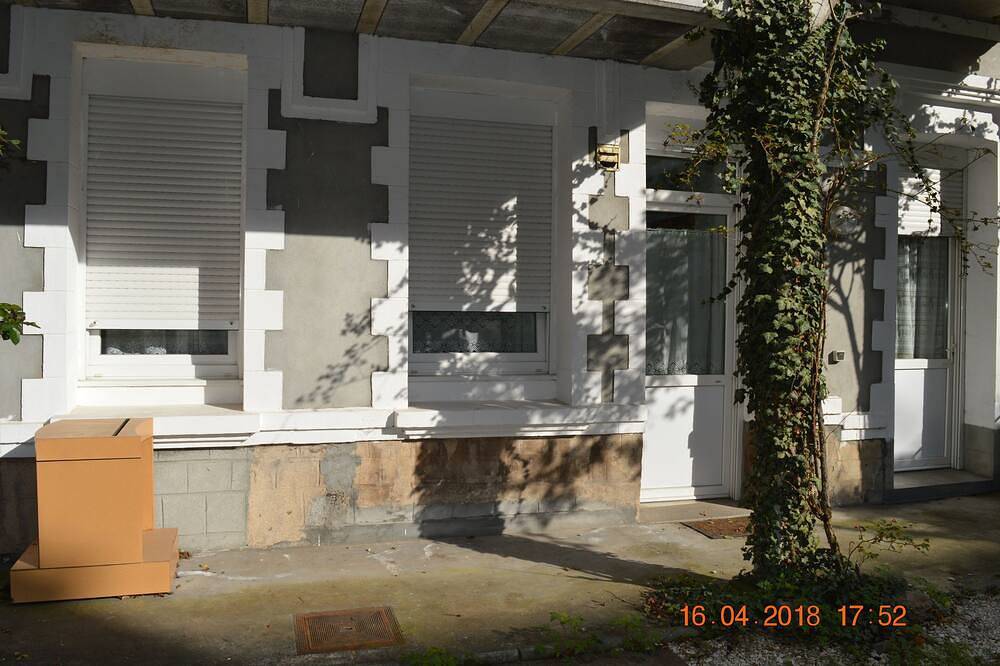 Entire apartment, Appartement Calme in Saint-Amand-les-Eaux, Valenciennes region