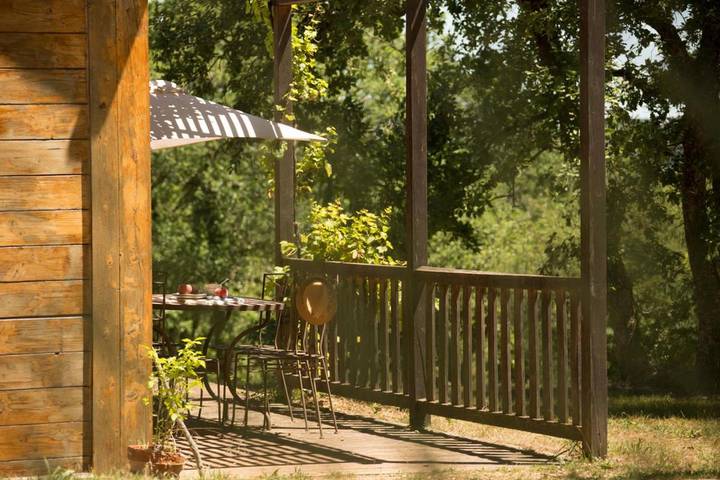 Parc de vacances pour 6 personnes, avec piscine ainsi que vue et jardin, adapté aux familles dans le Lot - 4