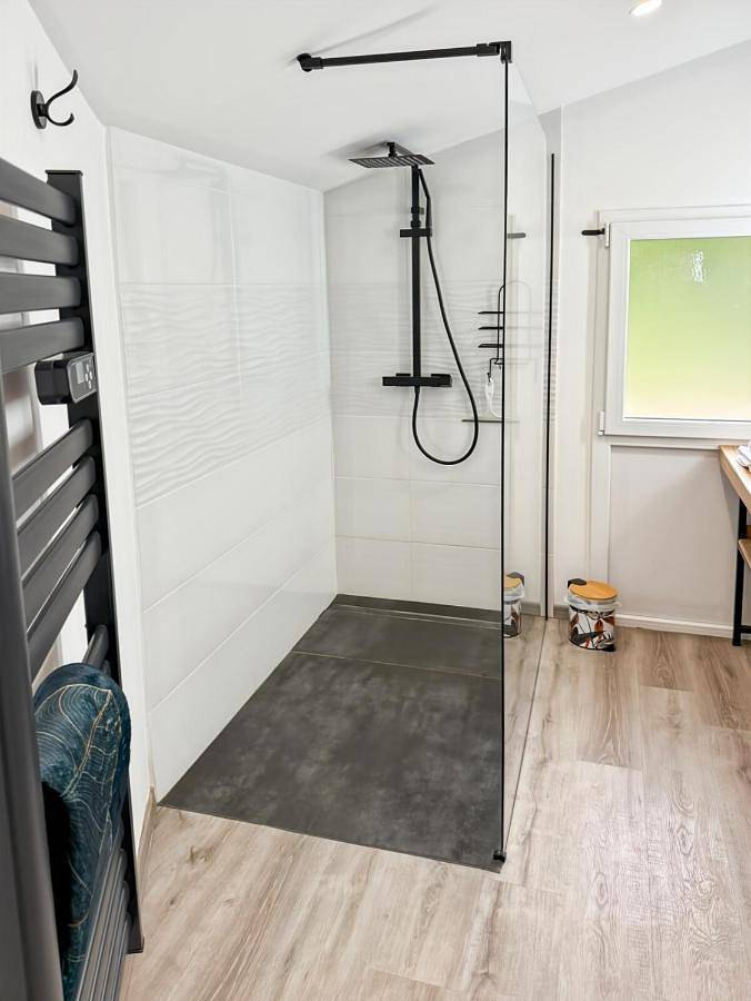 Maison au cœur de la vallée du Cantal - 2pers in Lascelle, Région d'Aurillac