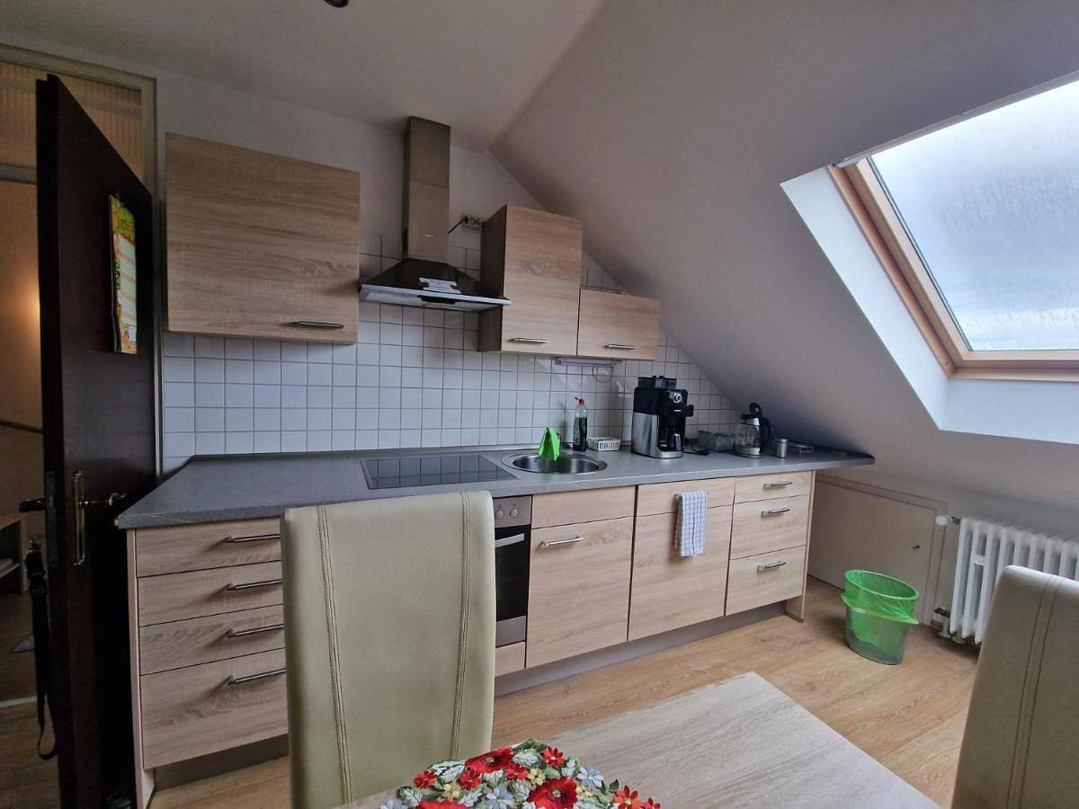 Geheel vakantieappartement, Double Room with Balcony (3 Adults) in Mannheim, Kurpfalz