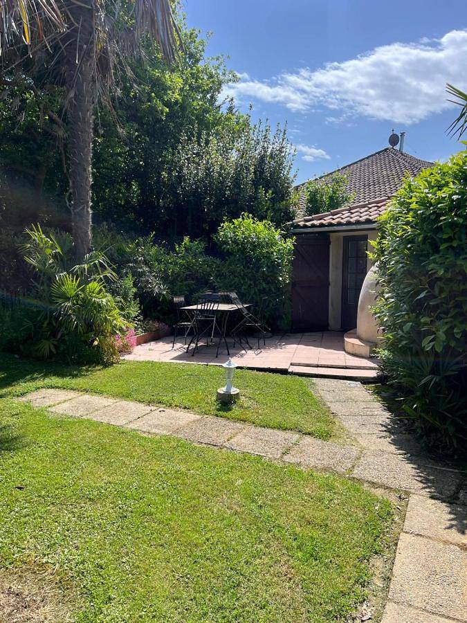 Apartamento de vacaciones para 2 personas, con piscina además de terraza y jardín - 1