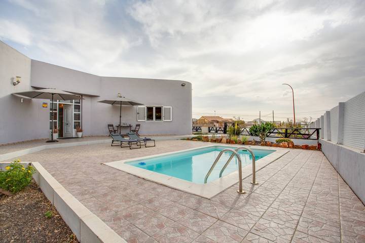 Location de vacances pour 4 personnes, avec jardin à Antigua