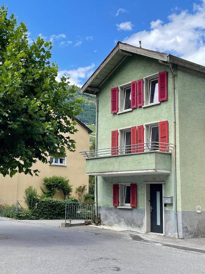 Location de vacances pour 4 personnes, avec Balcon ainsi que Terrasse et Vue à Martigny - 4