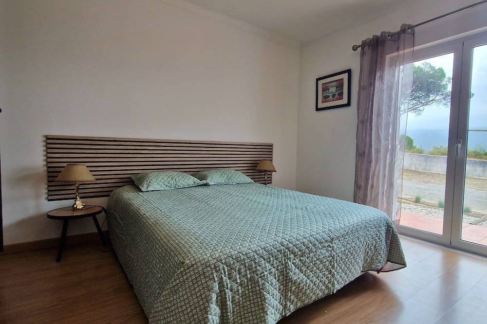 Villa con gran piscina, fantásticas vistas, cerca de playa y golf, parque natural y costa de Lisboa in Setubal, Parque Natural de Arrábida