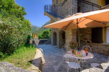 Gîte pour 3 personnes, avec terrasse à Chisa