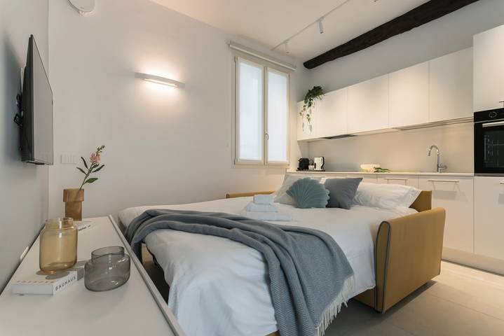 Apartamento entero, Apartamento de vacaciones para 4 personas con balcón/terraza in Treviglio, Provincia de Bergamo