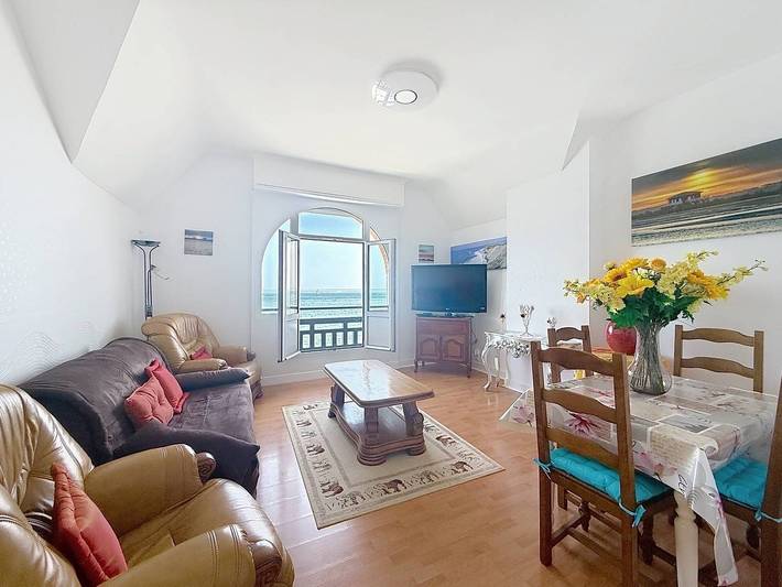 Entire holiday apartment, Charming 90 m² flat – Breathtaking sea views – Arcachon town centre in Arcachon, Arcachon region