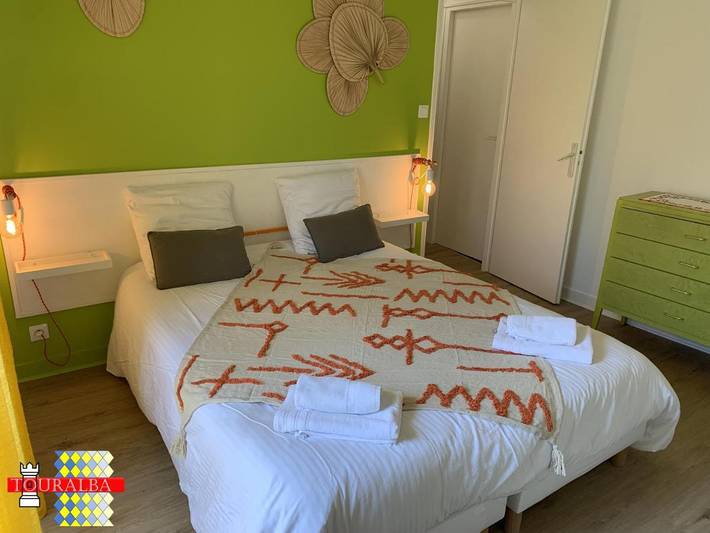 Gîte pour 4 personnes, avec jardin à Aubeterre-sur-Dronne - 2