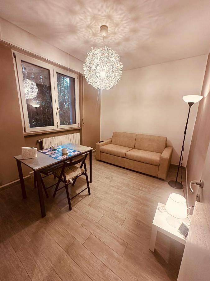 Appartement entier, Casa strauss, elegante bilocale immerso nel verde in Limbiate, Brianza