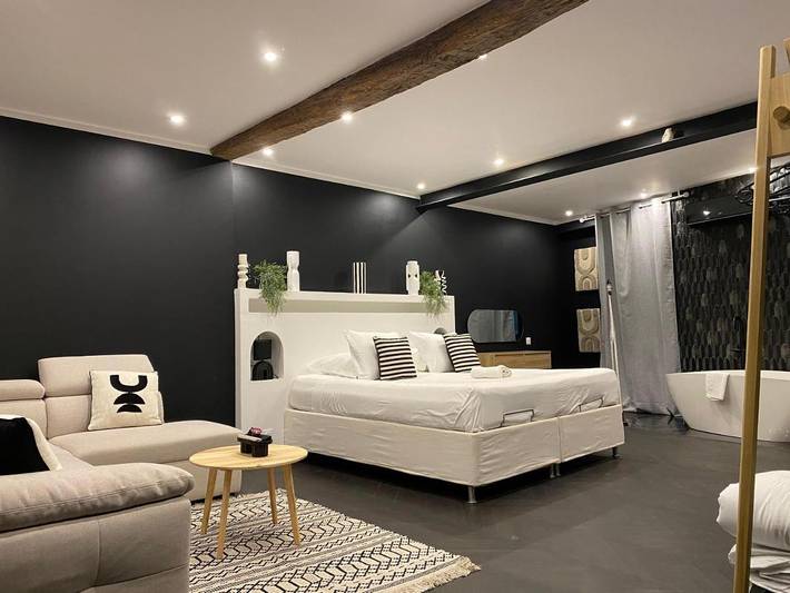 Gîte pour 2 personnes, avec jardin ainsi que piscine et terrasse à Anduze