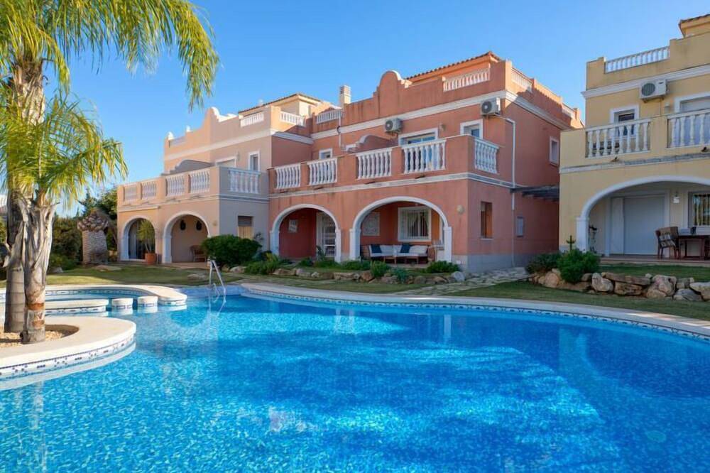 Casa vacanza a Dénia a partire da 108€ a notte