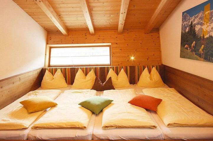 Chalet für 24 Personen, mit Balkon und Sauna sowie Pool in Filzmoos - 3