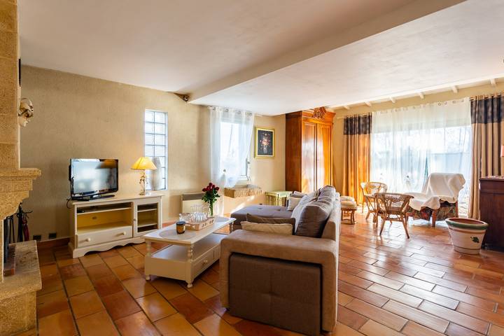 Le Mélomane - Maison climatisée avec jardin clos in Montfrin, Région de Nîmes