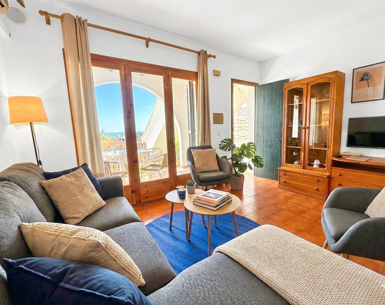 Appartement entier, Appartement de vacances "Apartamento en Arenal Castell" avec Wi-Fi, A/C, Piscine, Terrasse et Jardin in Arenal d'en Castell, Es Mercadal