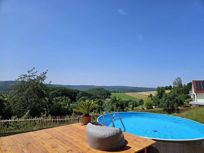 Ferienwohnung für 2 Personen, mit Balkon und Terrasse sowie Garten und Pool in Rothenberg