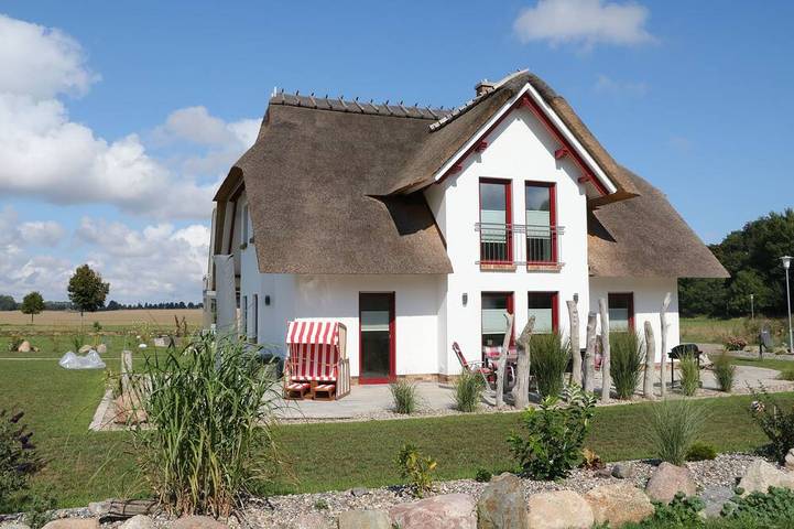 Ferienhaus für 8 Personen, mit Garten und Sauna sowie Terrasse in Poseritz